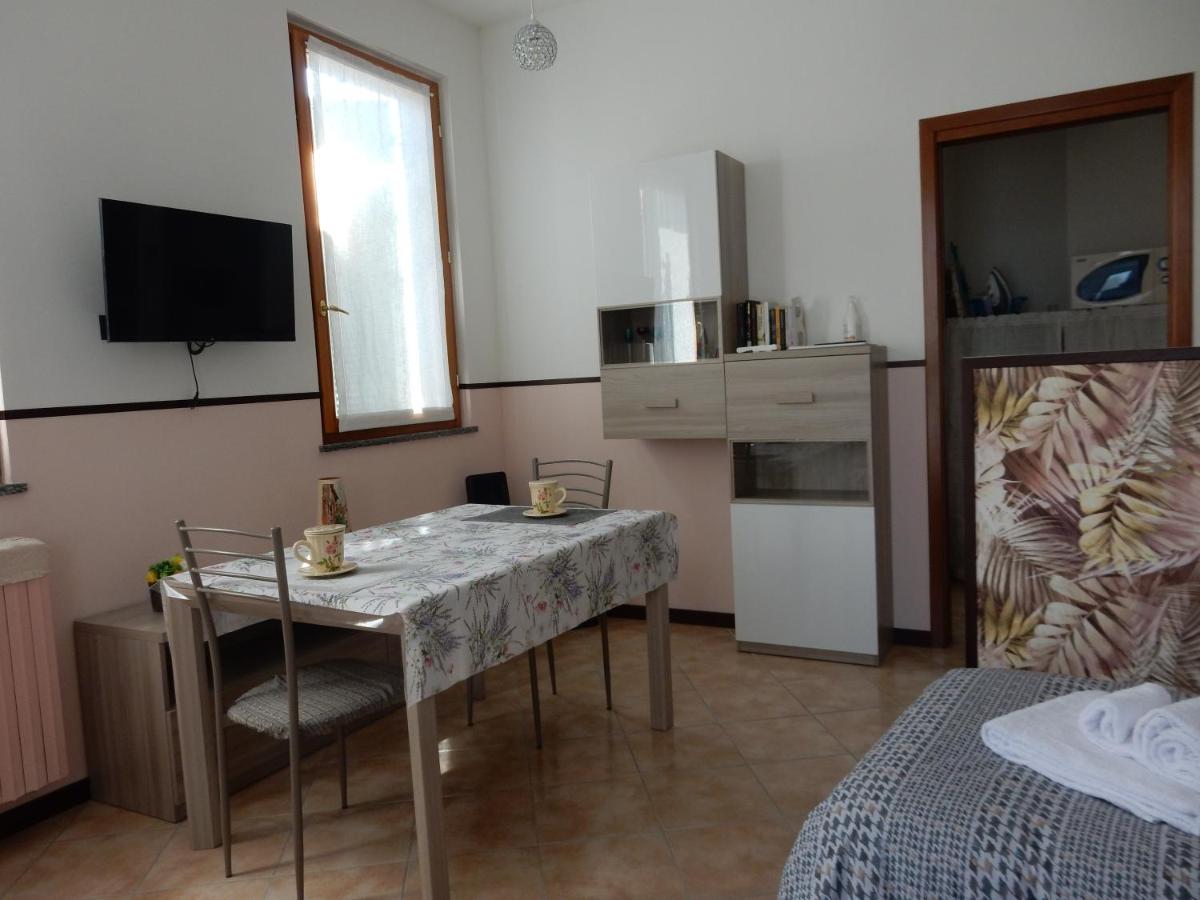 Interno Tavolo Laterale